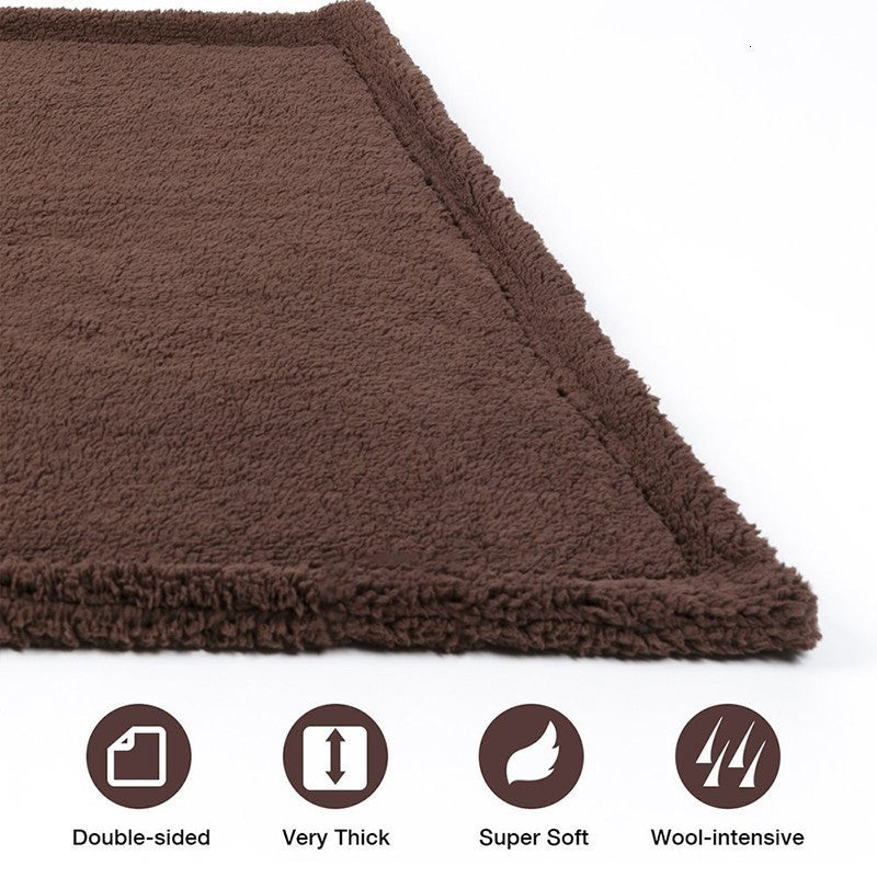 Plush pet blanket dog mat cat mat pet air conditioning mat pet plush mat